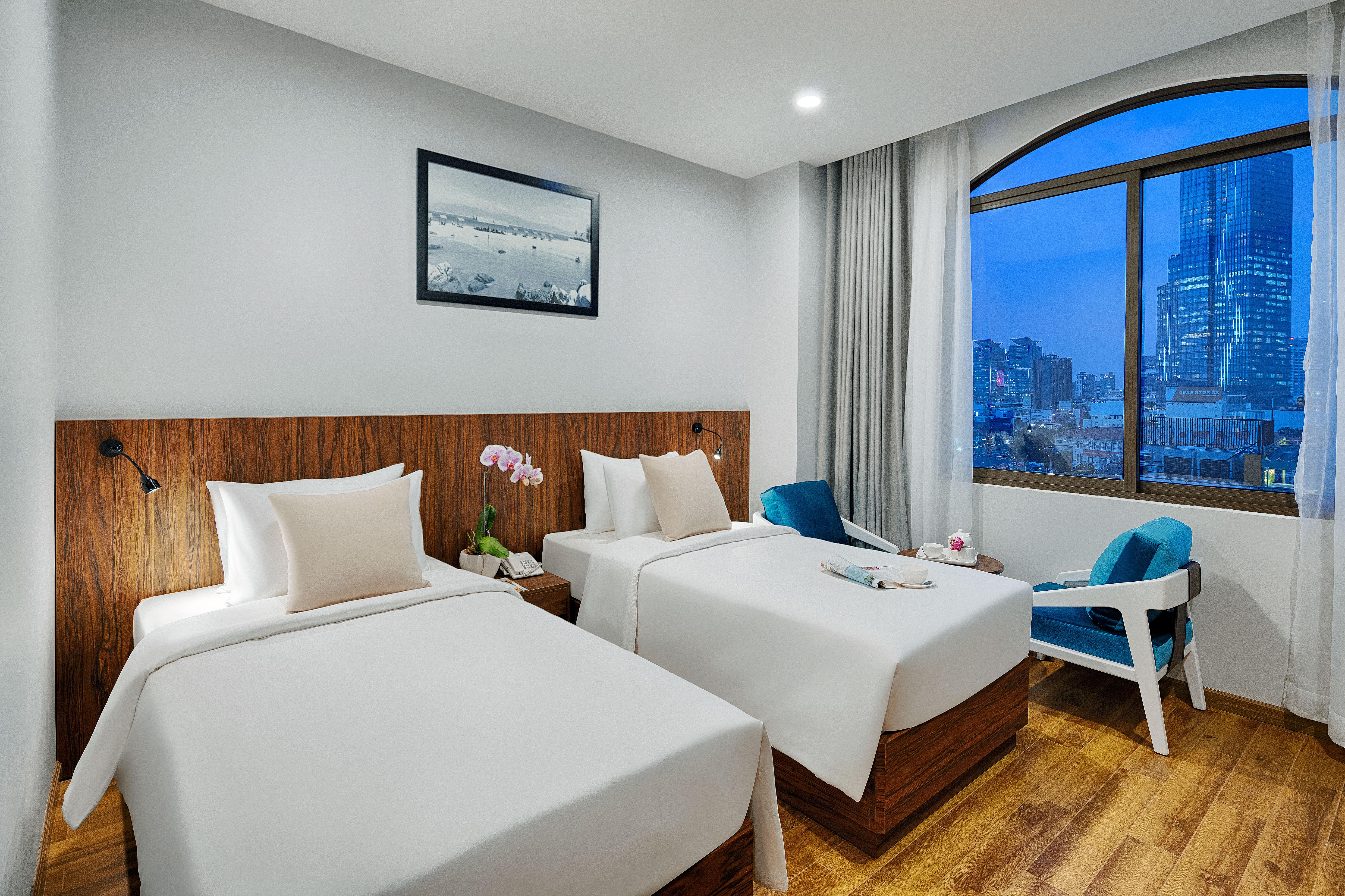 Happy Life Grand Hotel & Rooftop Skybar Thành Pho Ho Chí Minh Esterno foto