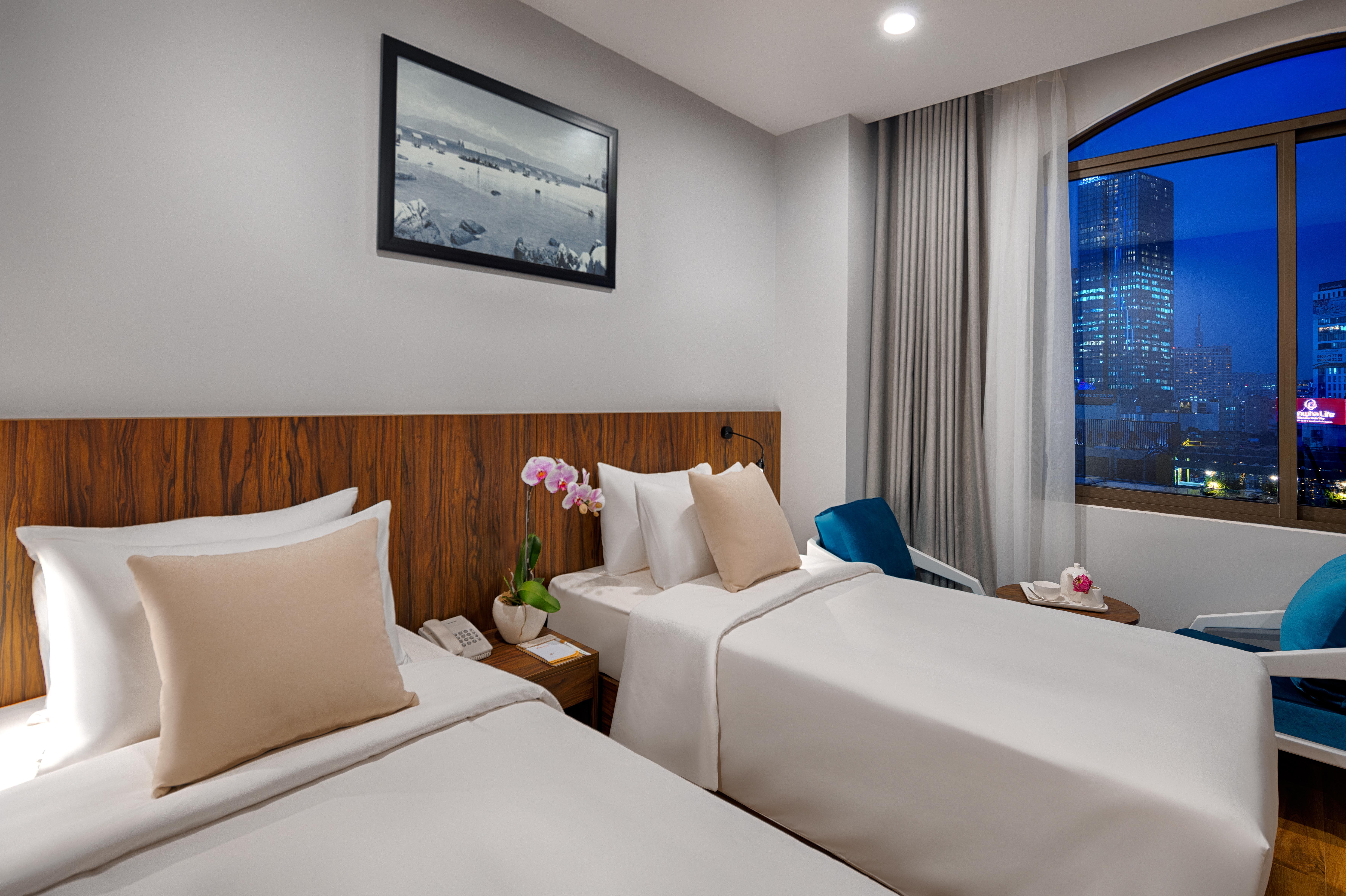 Happy Life Grand Hotel & Rooftop Skybar Thành Pho Ho Chí Minh Esterno foto
