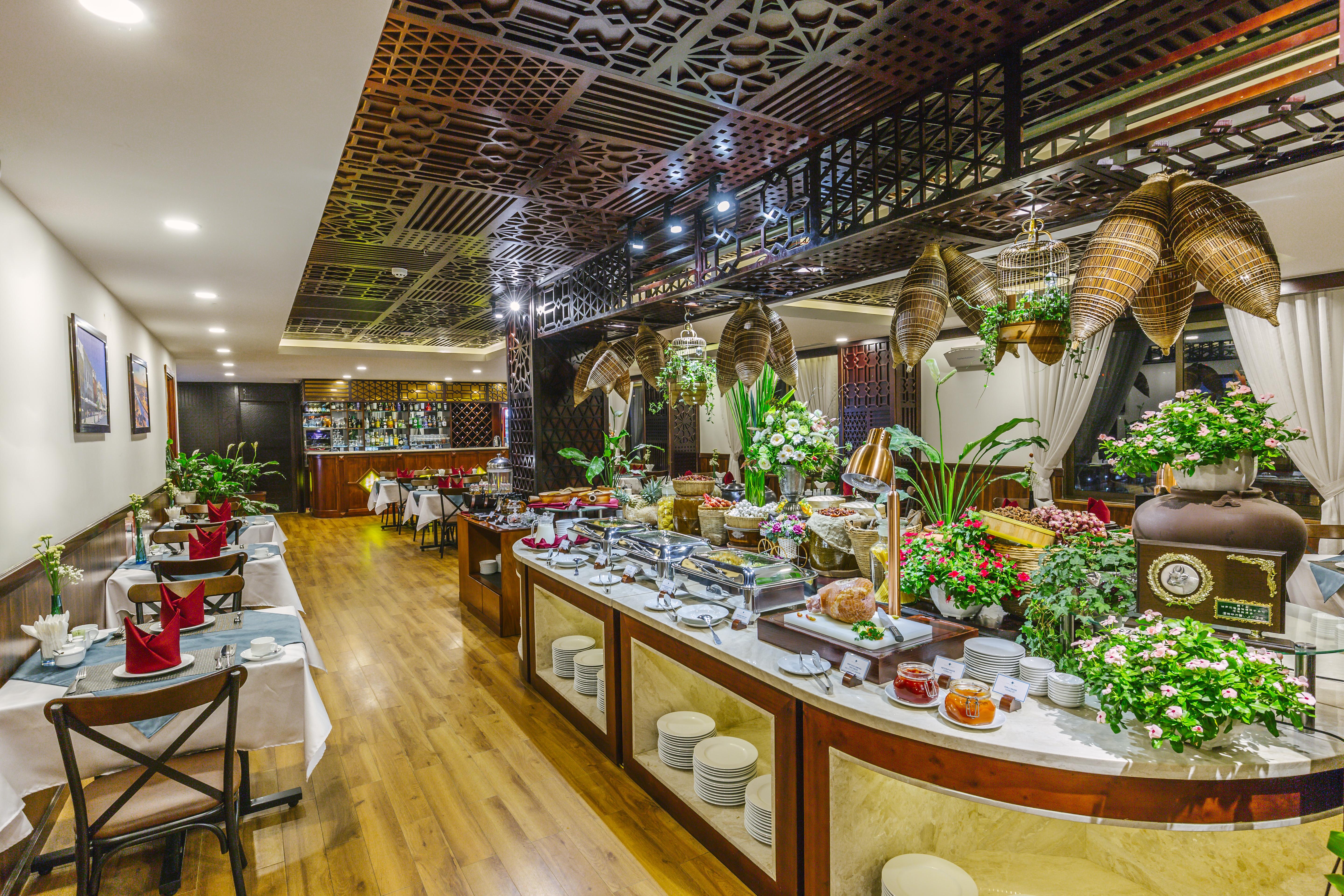Happy Life Grand Hotel & Rooftop Skybar Thành Pho Ho Chí Minh Esterno foto