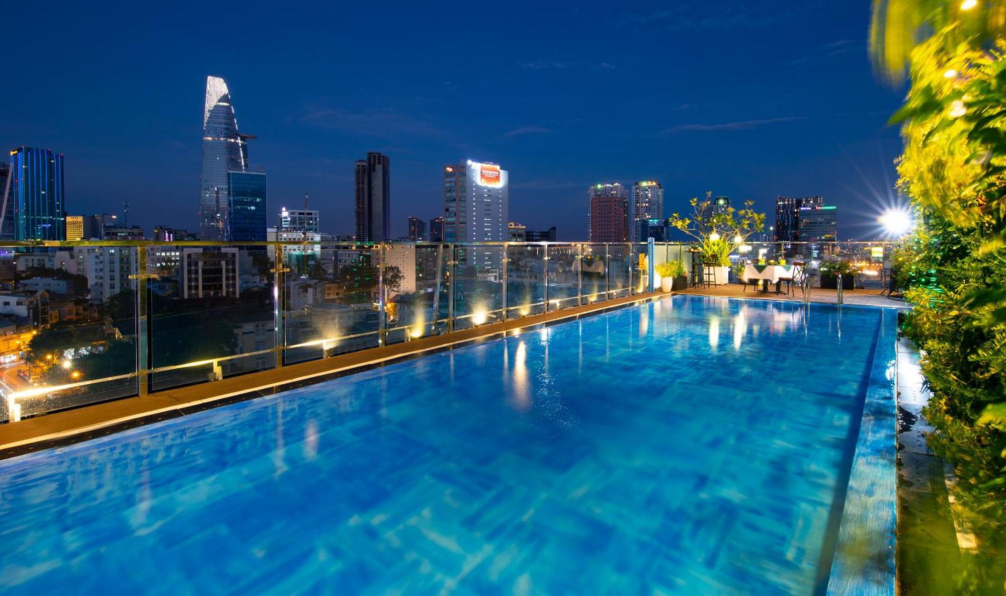 Happy Life Grand Hotel & Rooftop Skybar Thành Pho Ho Chí Minh Esterno foto